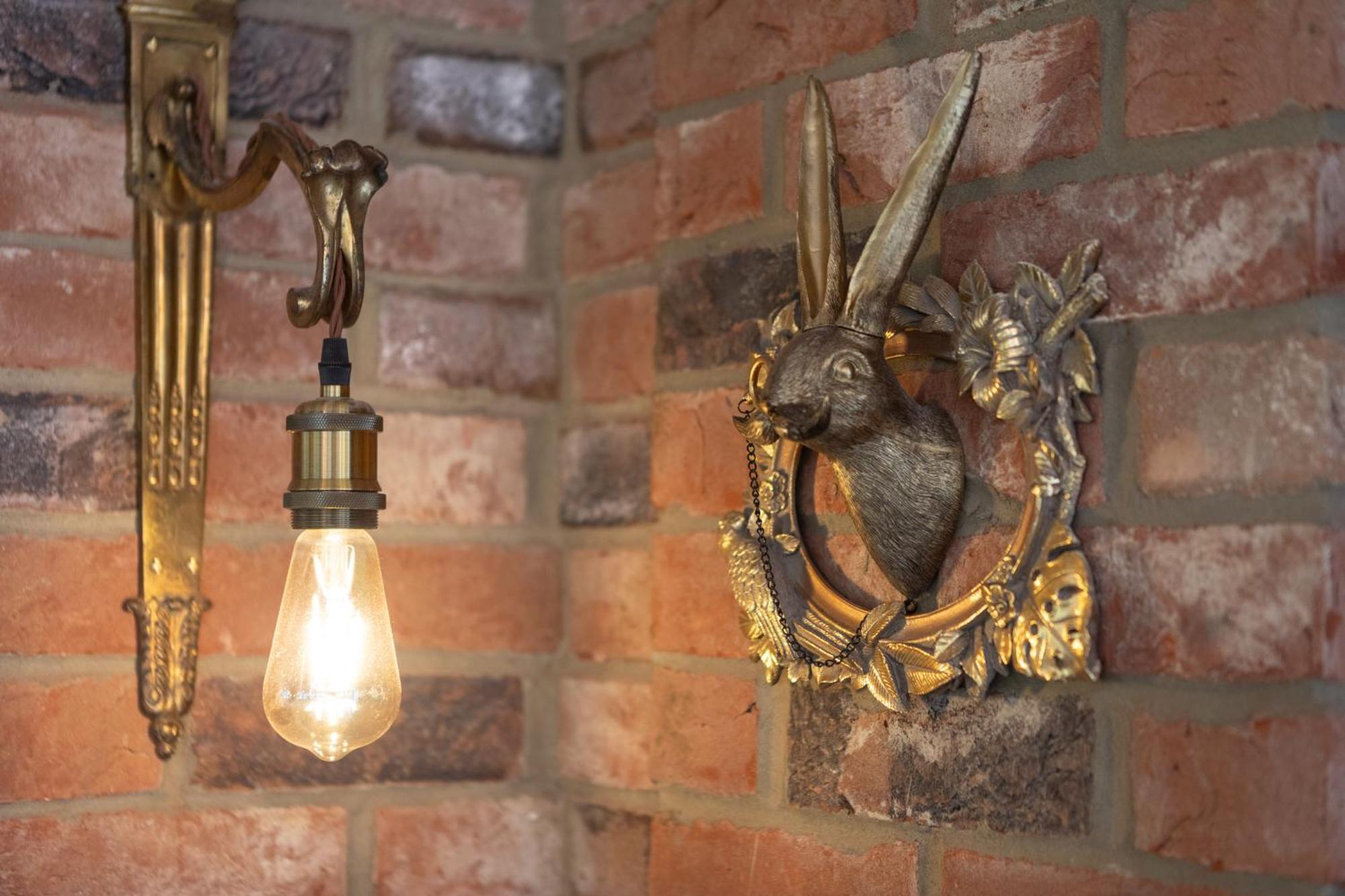 Mount Edgcumbe Bed & Breakfast Royal Tunbridge Wells Exterior photo A wall light